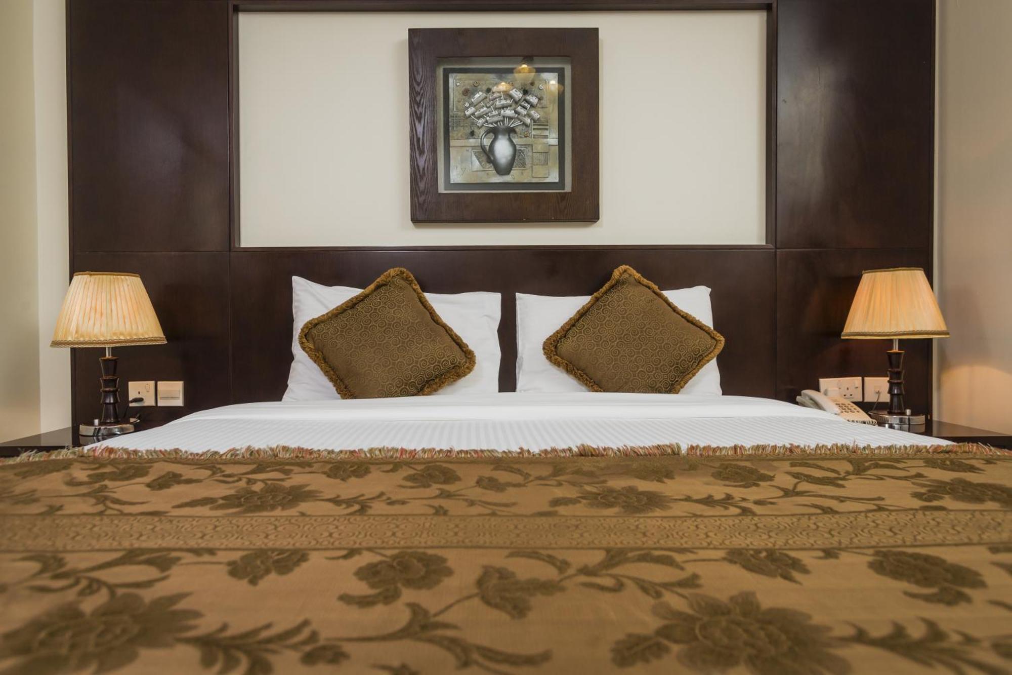 Arabian Dreams Hotel Apartments Dubai Room photo